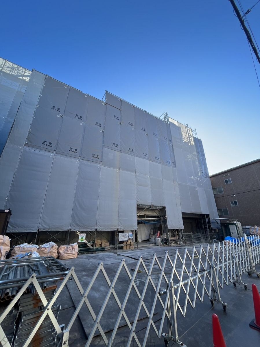 アルファコート西新井の物件外観写真