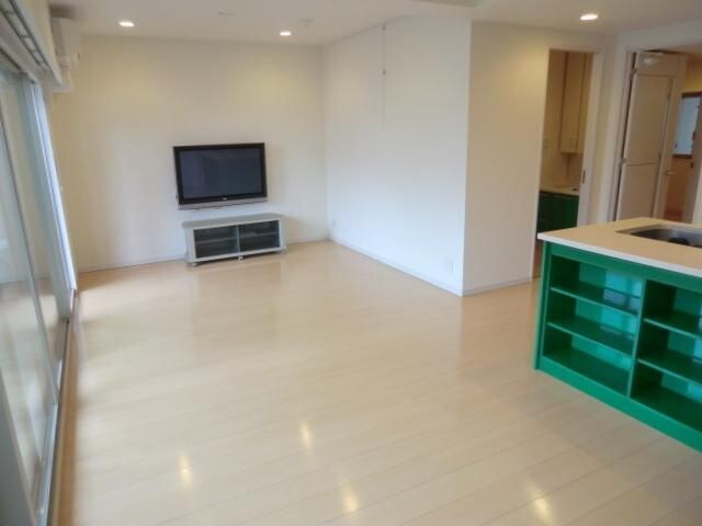 ロイヤルパークス新田の物件内観写真