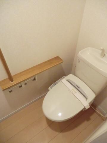 ロイヤルパークス新田の物件内観写真