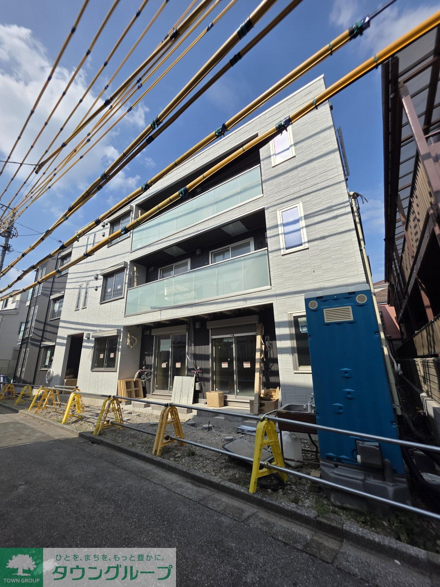 セレスティア西綾瀬の物件外観写真