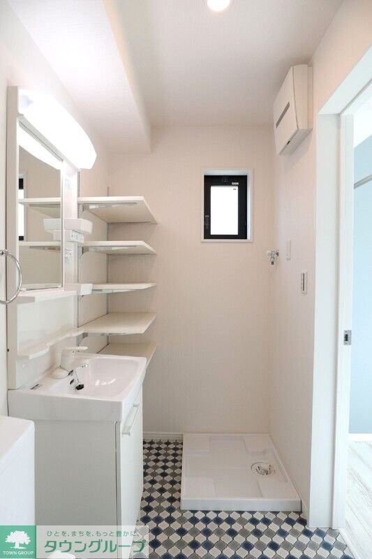 ユニヴェール西新井の物件内観写真