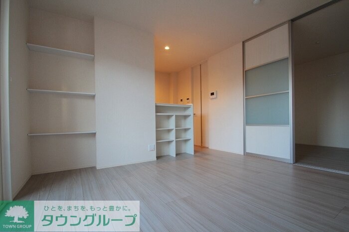 GOLDEN RINGS 12の物件内観写真