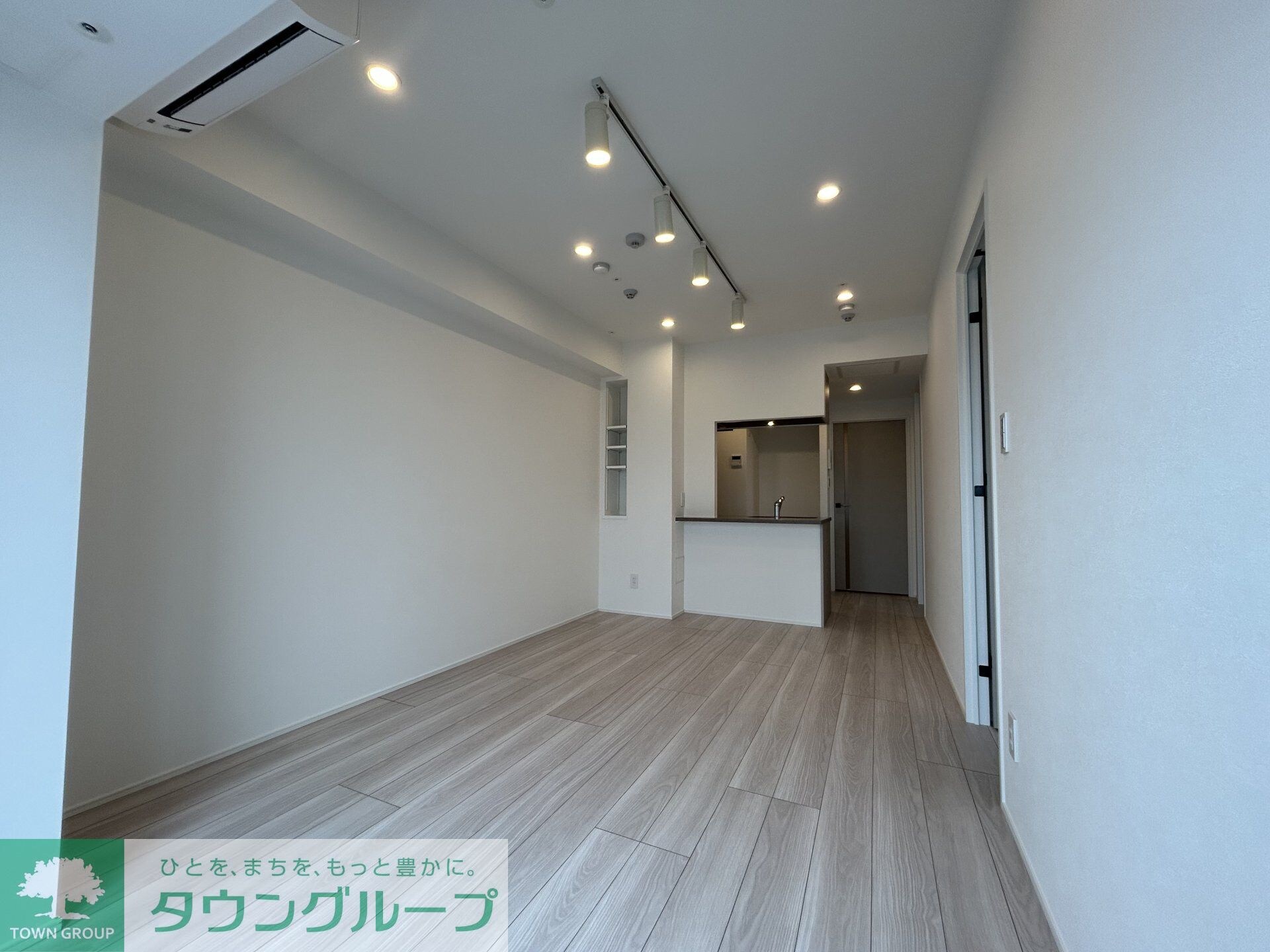 オープンブルーム入谷Eastの物件内観写真