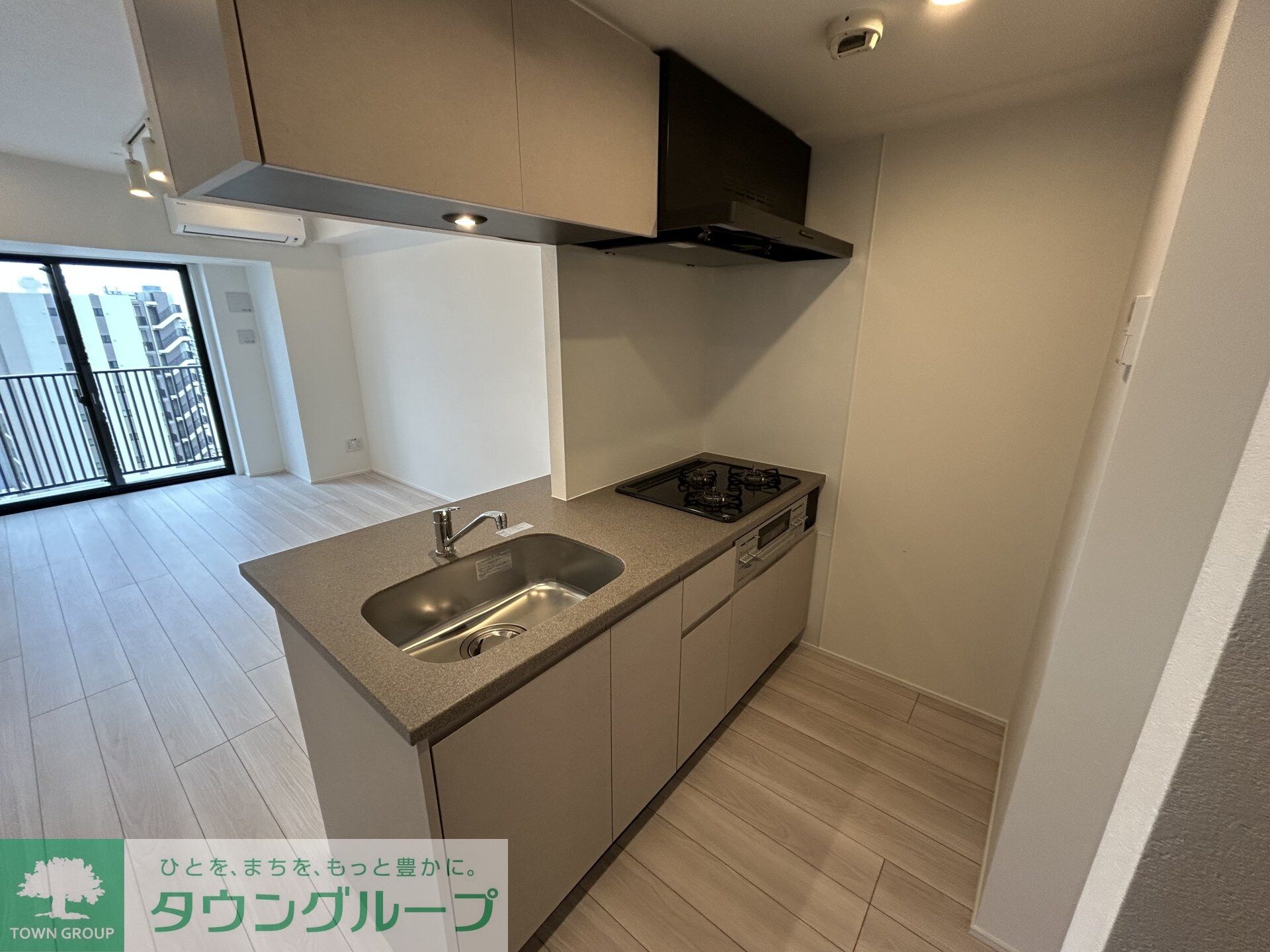 オープンブルーム入谷Eastの物件内観写真