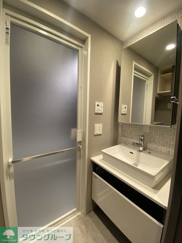 ライオンズミレス蔵前の物件内観写真