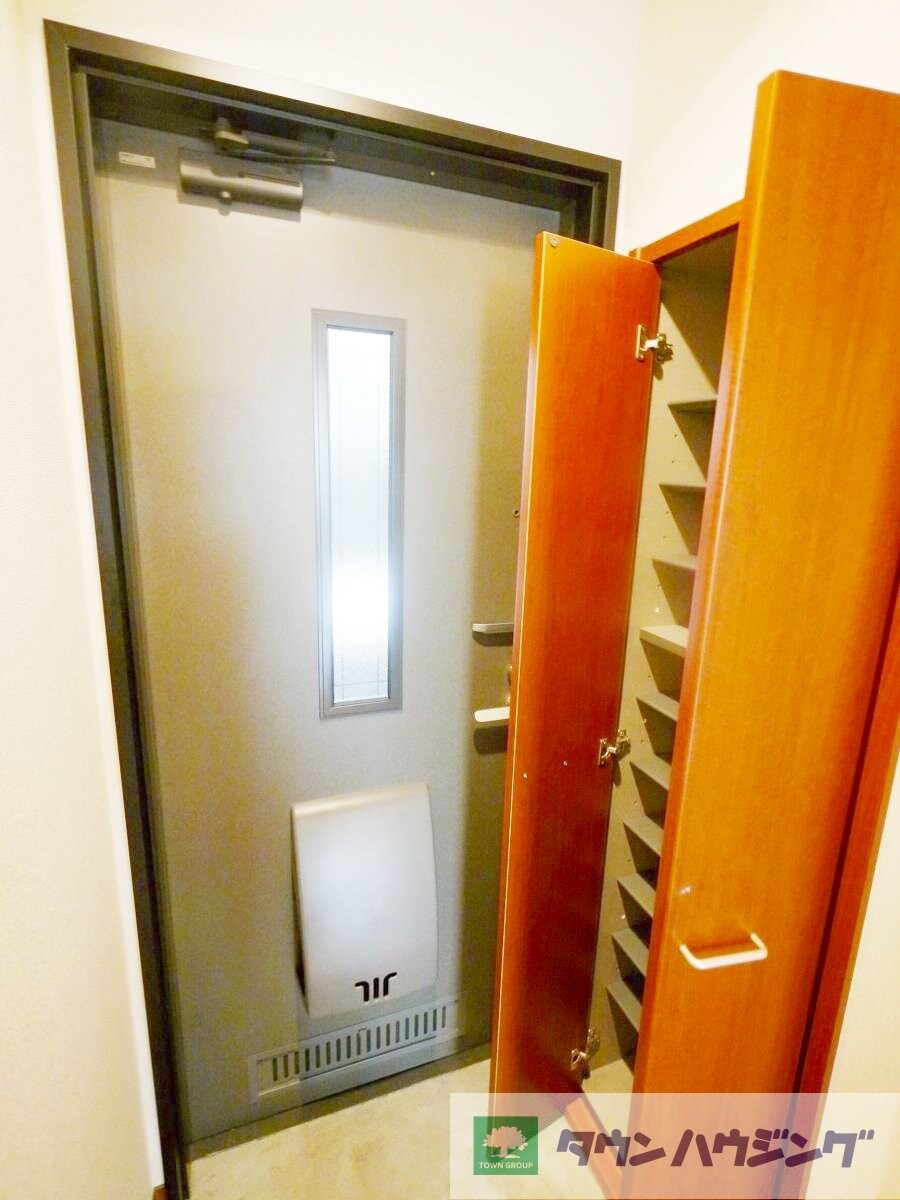 ROYAL WINGの物件内観写真