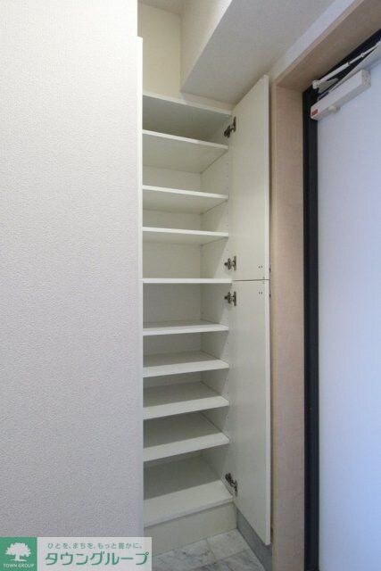 ADESSO SHIMURA UNIFORT DESIGNの物件内観写真