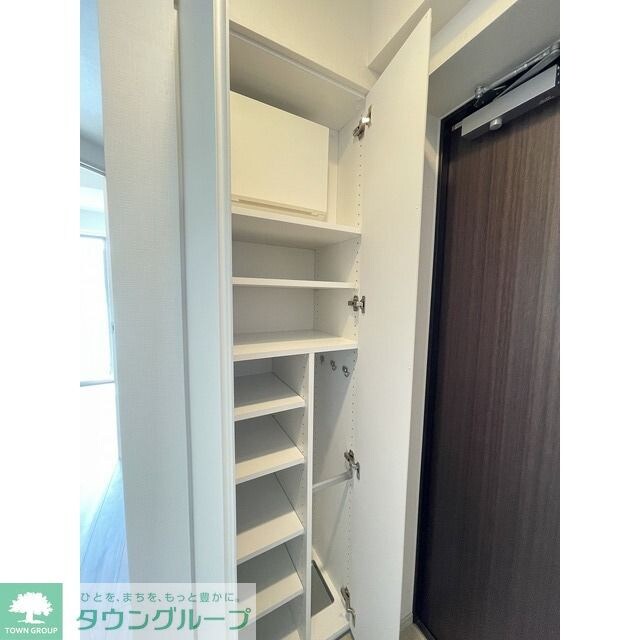 コンフォリア・リヴ千住の物件内観写真