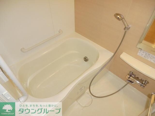 ロイヤルパークス新田の物件内観写真