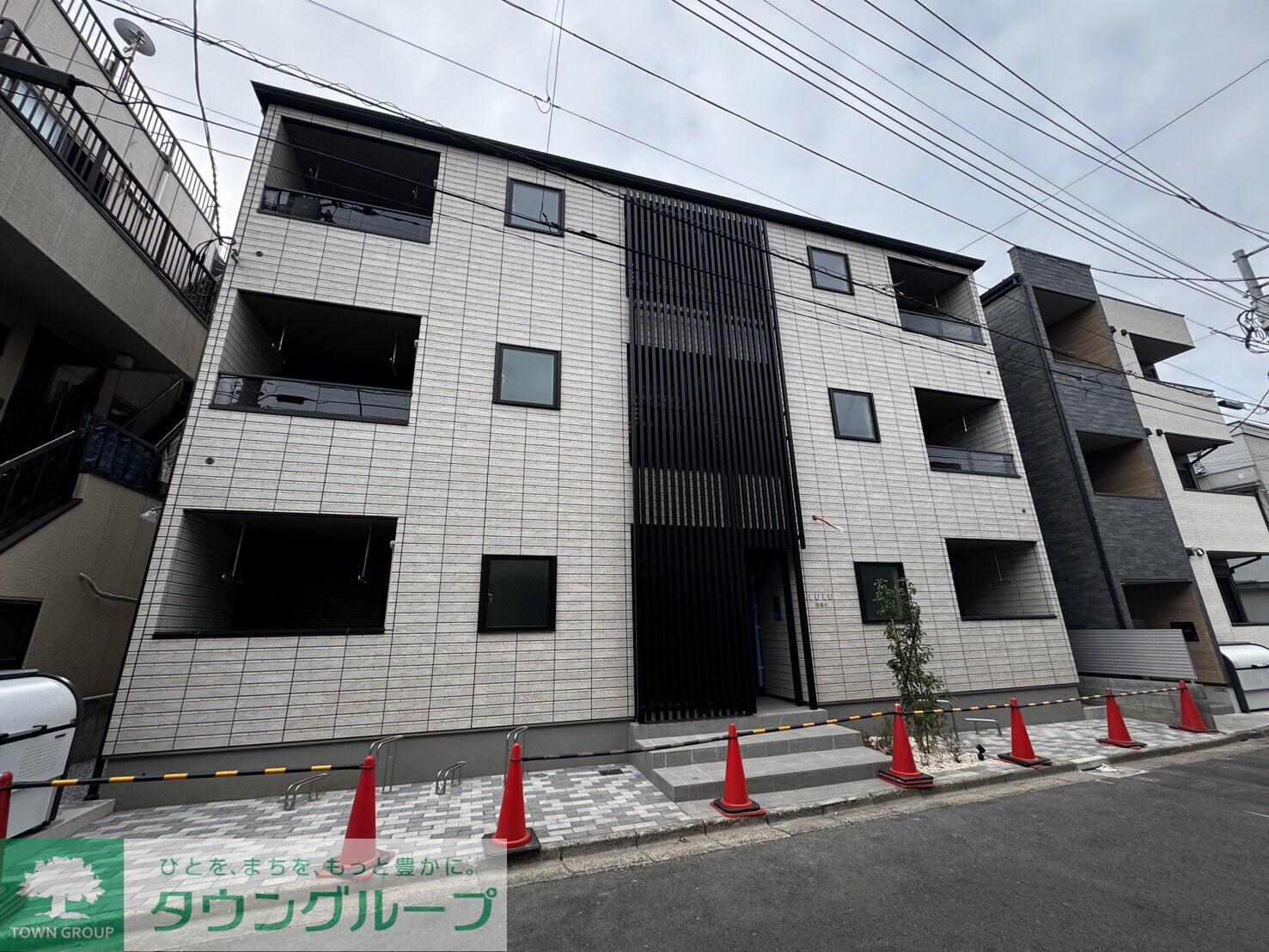 LULU西尾久の物件外観写真