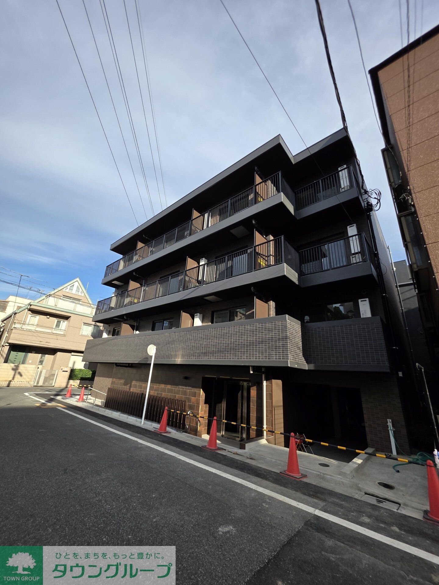 レンティーヴァ綾瀬の物件外観写真