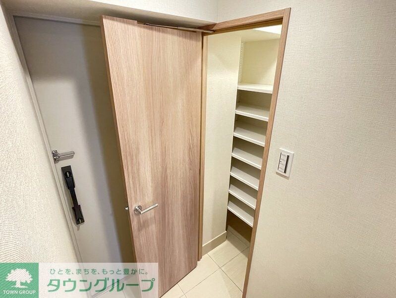 市谷台町坂フロントの物件内観写真