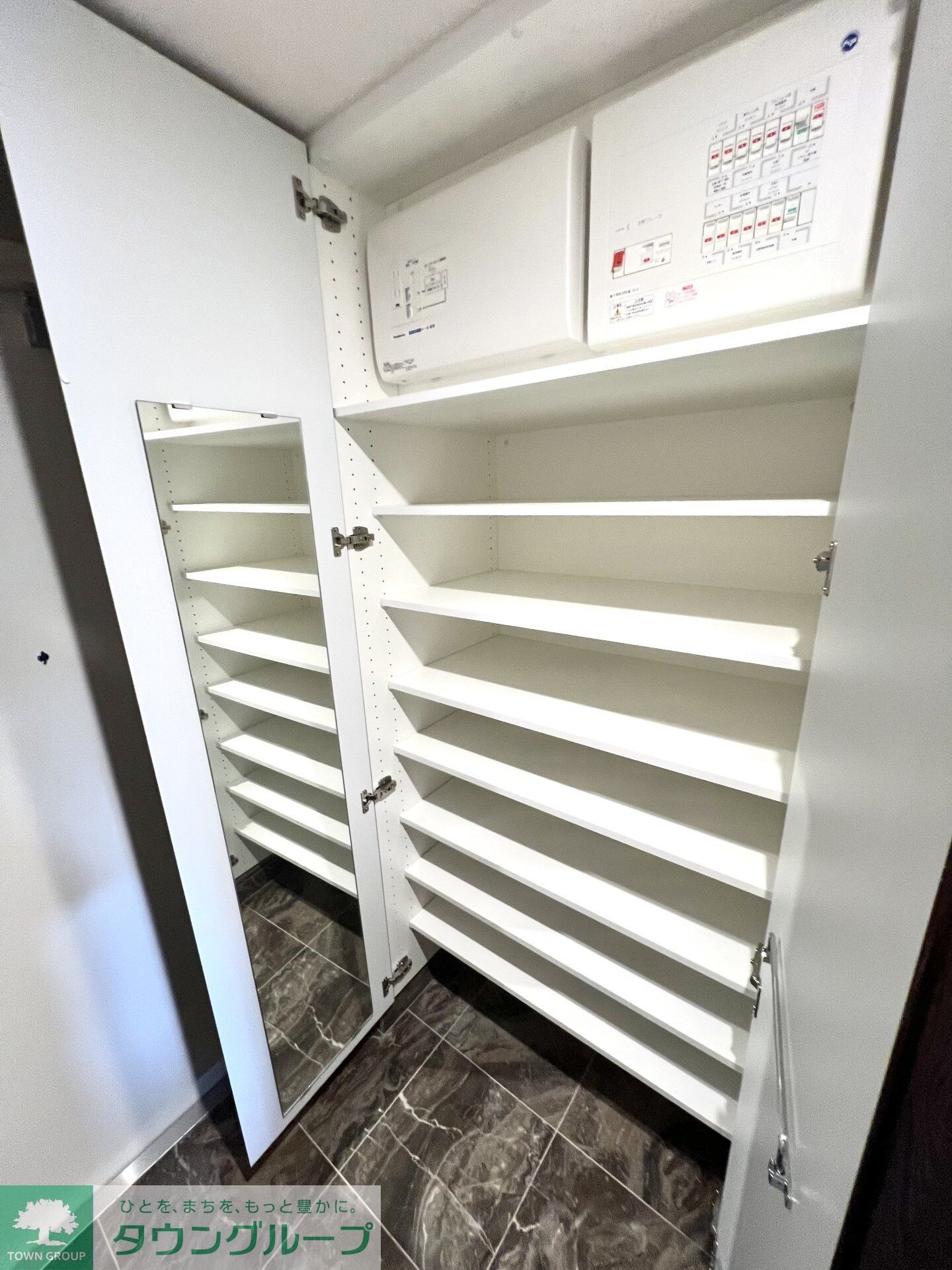 オーパスレジデンス南青山の物件内観写真