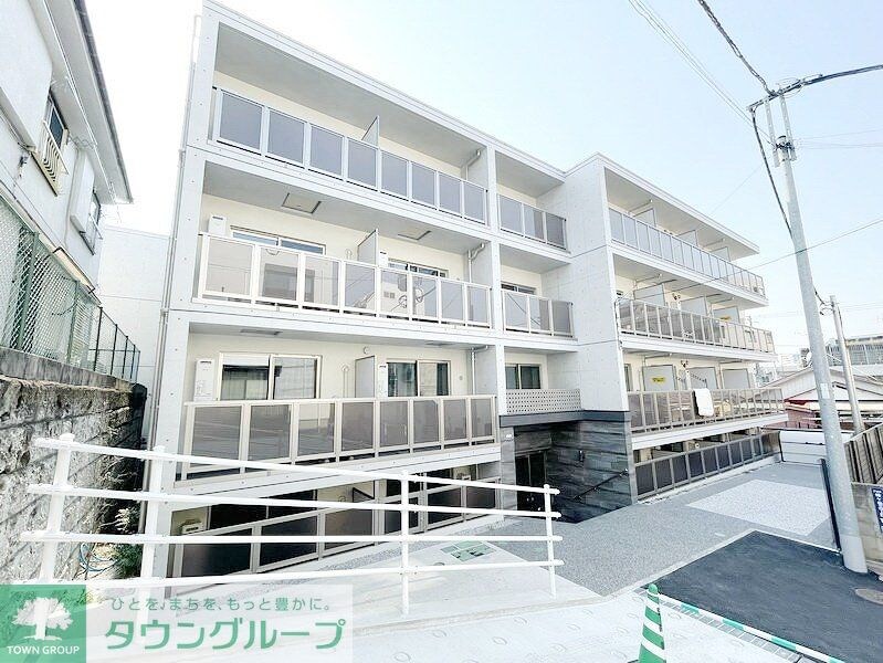 フォセット幡ヶ谷の物件外観写真