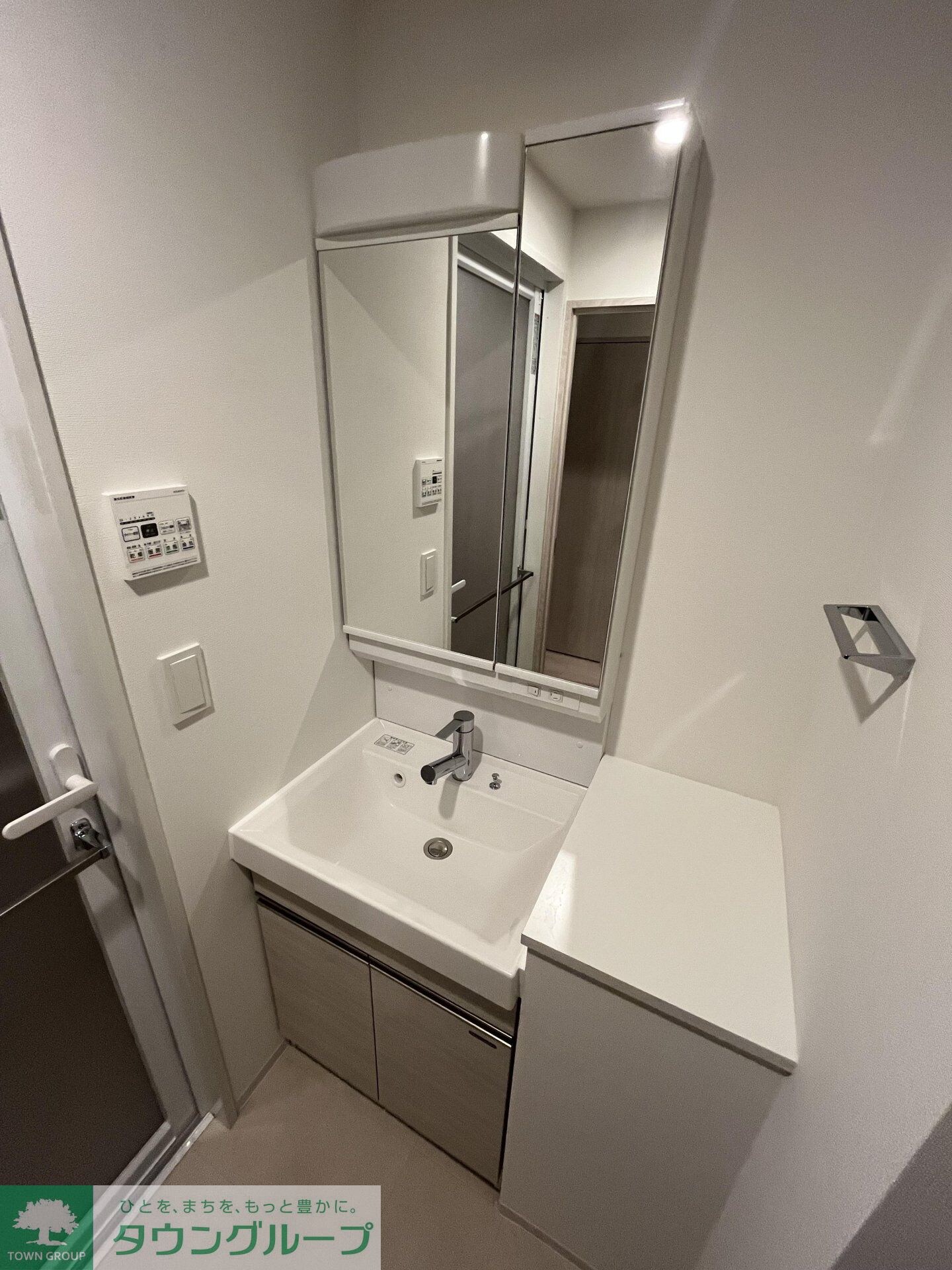 コンフォリア・リヴ豊洲キャナルの物件内観写真