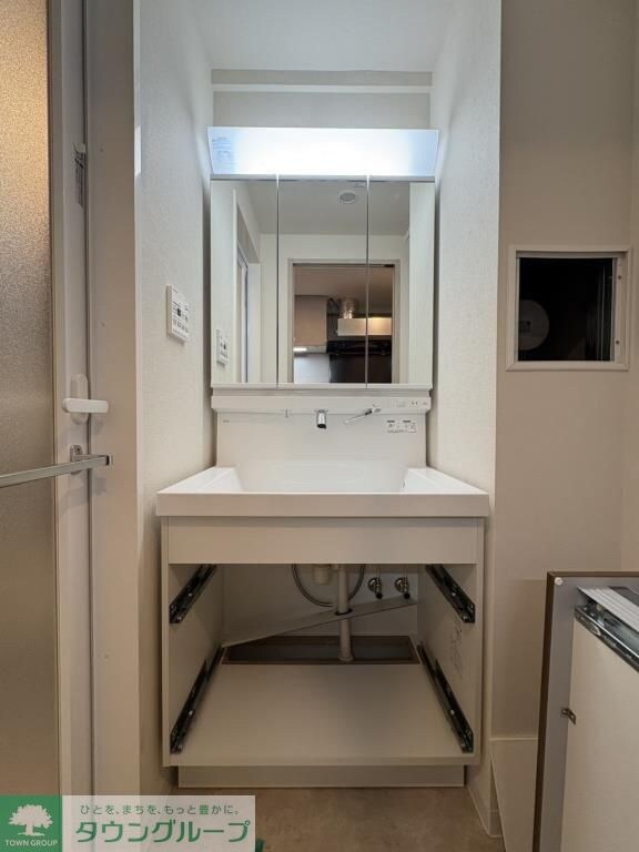 ROOTs Shinjuku Wakamatsuchoの物件内観写真