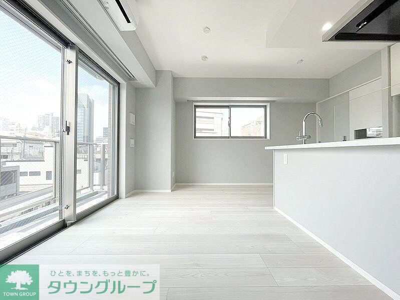 オーパスレジデンス南青山の物件内観写真