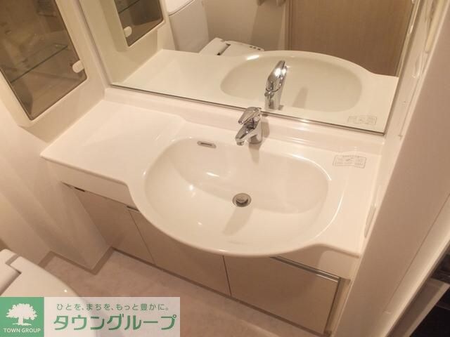 グランハイツ東新宿の物件内観写真