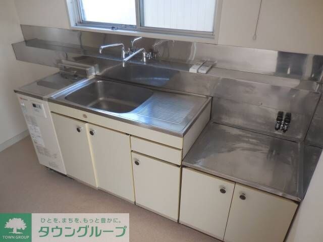 赤坂南部坂ハイツの物件内観写真