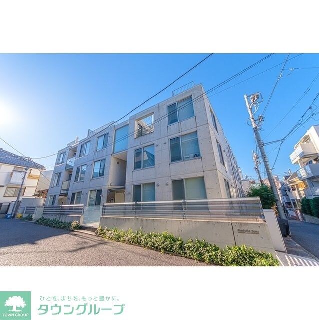 Modelia Brut表参道の物件外観写真