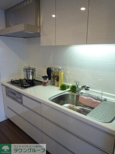 メゾンカルム本郷の物件内観写真