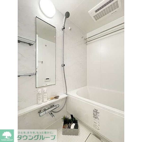 コンフォリア東新宿の物件内観写真