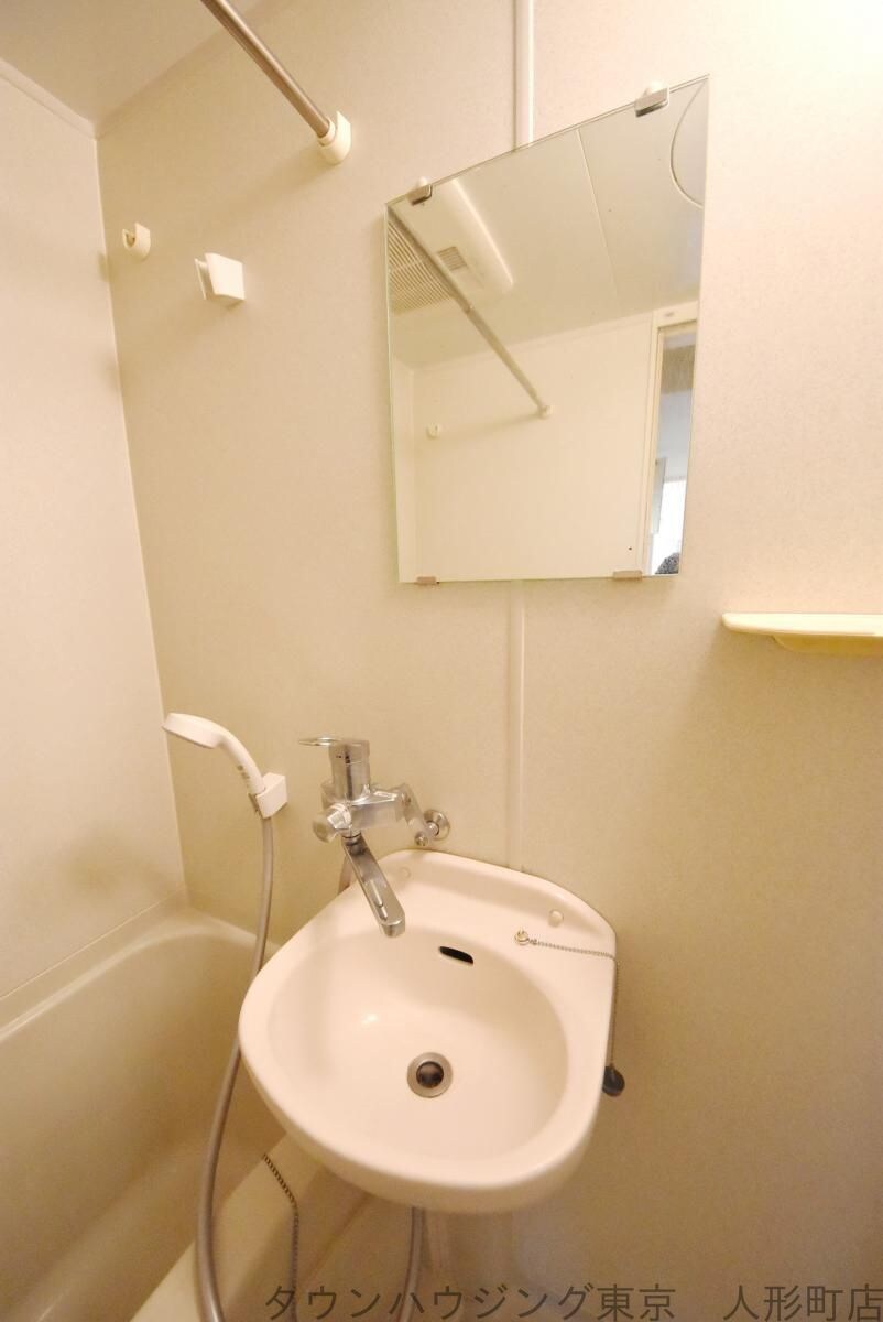 カスタリア新富町IIIの物件内観写真