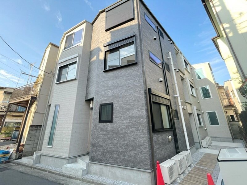 ブラントン梅島の物件外観写真