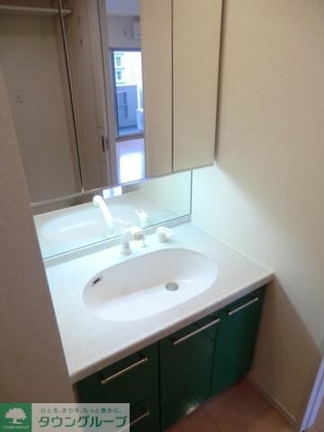 ロイヤルパークス新田の物件内観写真