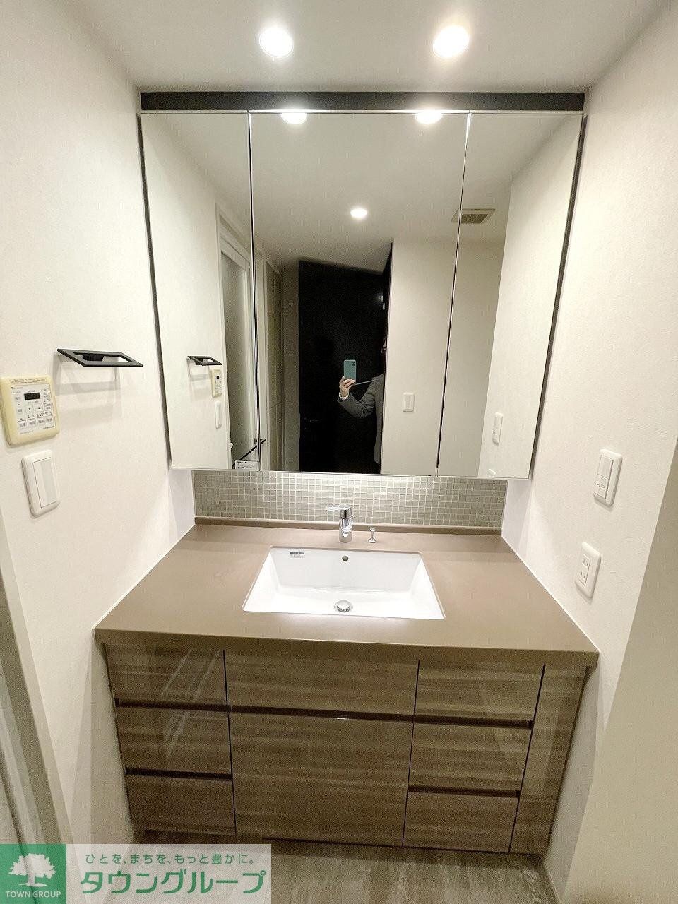 ザ・パークハウス三軒茶屋タワーの物件内観写真