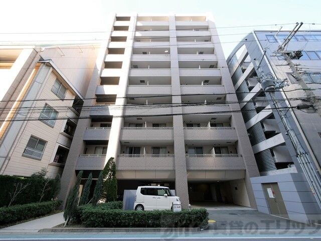 パストラーレ江坂の物件外観写真