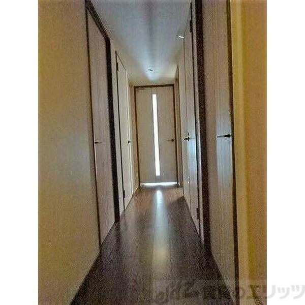 ミリカ・ヒルズ 2街区の物件内観写真