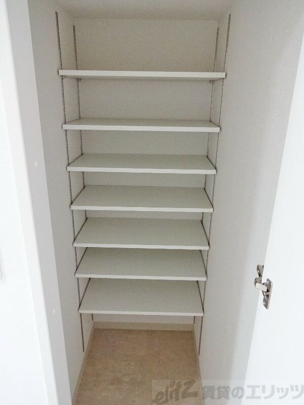 フランディル・オーラ江坂の物件内観写真