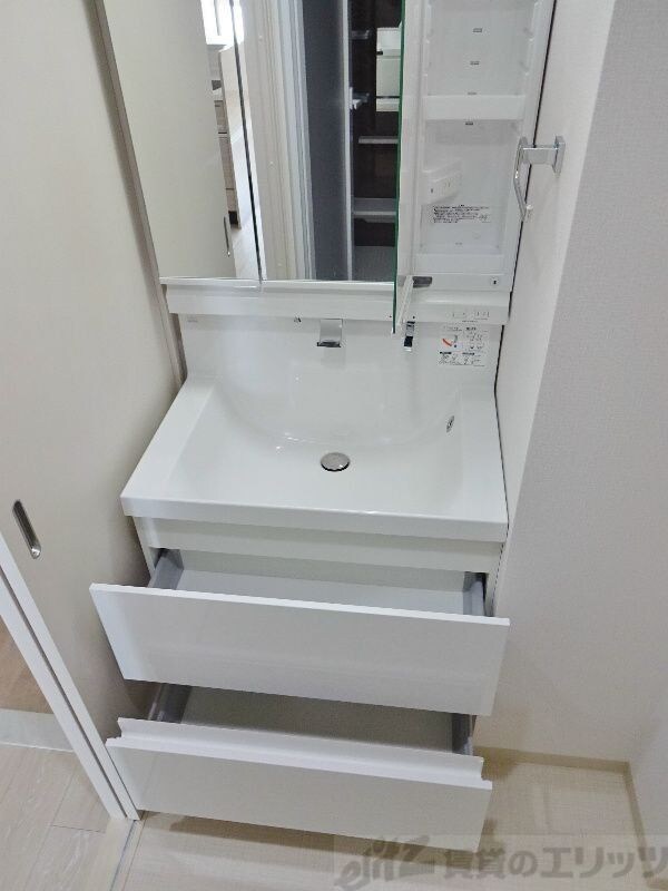 フランディル・オーラ江坂の物件内観写真