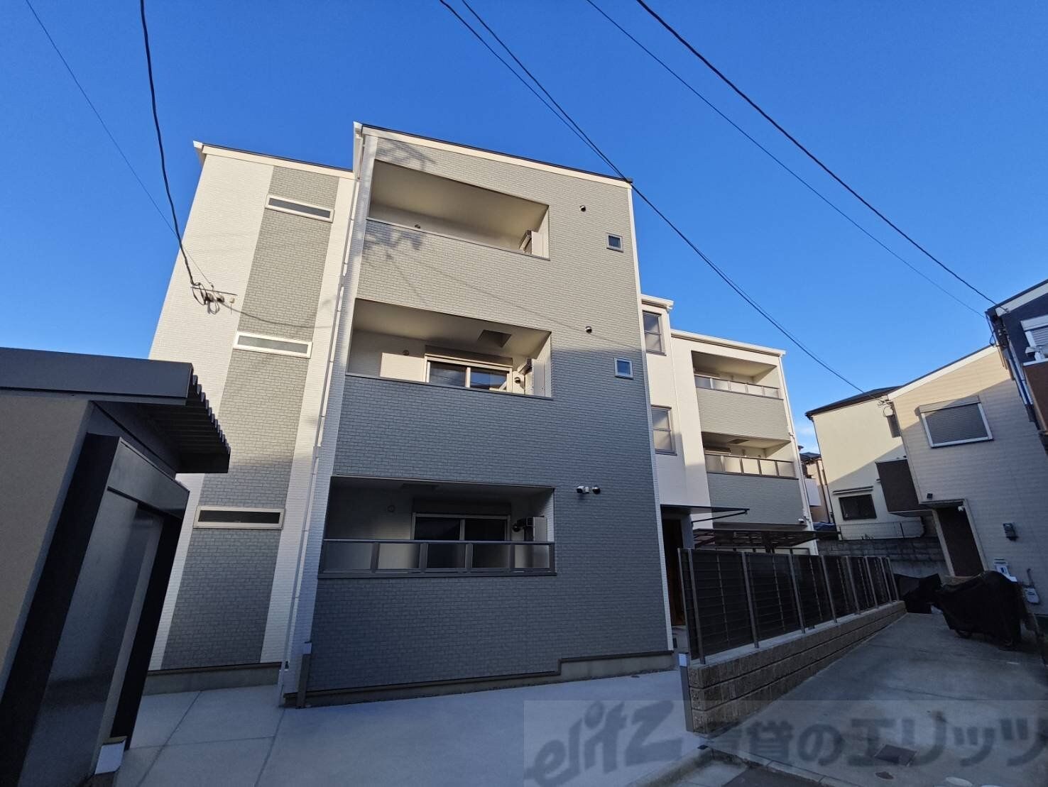 クリエオーレ原町の物件外観写真