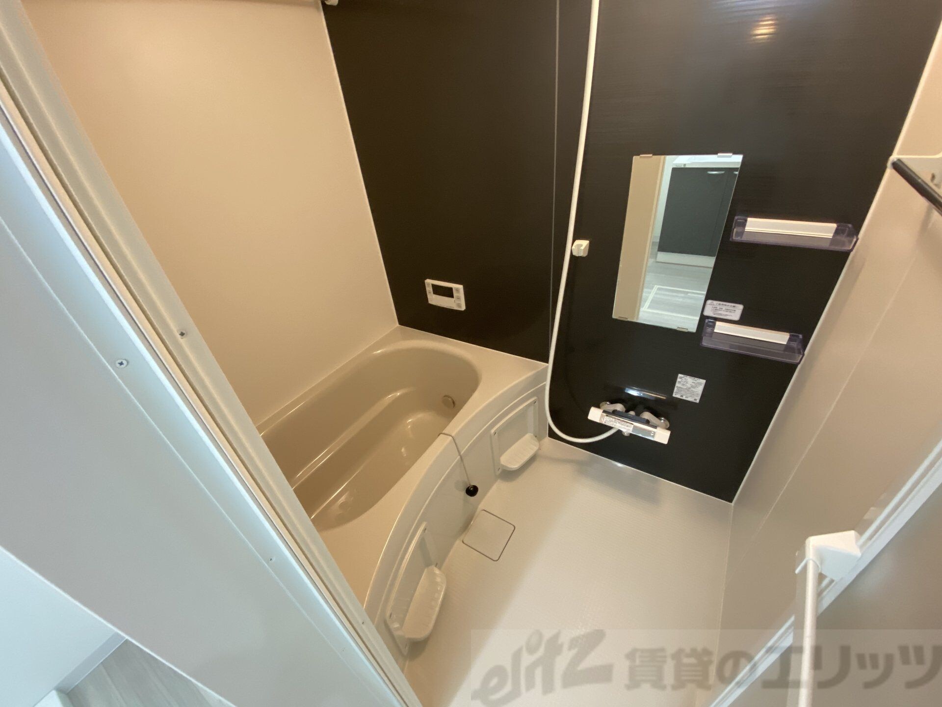 エテルナコート総持寺の物件内観写真