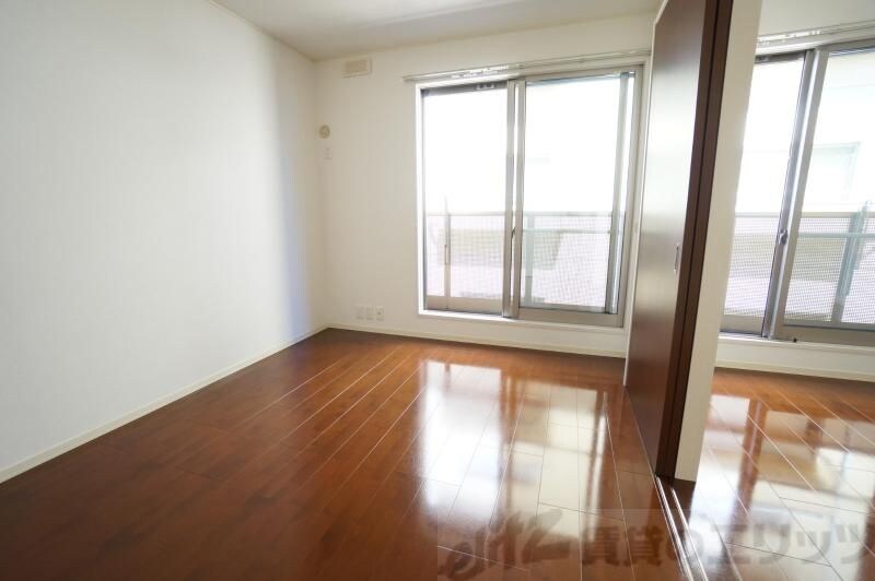 ローズタウンIIIの物件内観写真