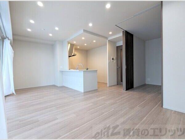 エスリード箕面船場阪大前の物件内観写真