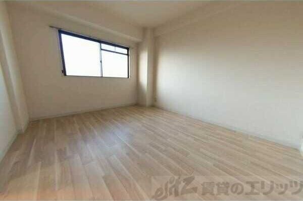 サン春日第2マンションの物件内観写真