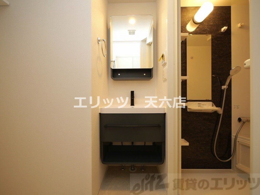 セレニテ新大阪エクラの物件内観写真