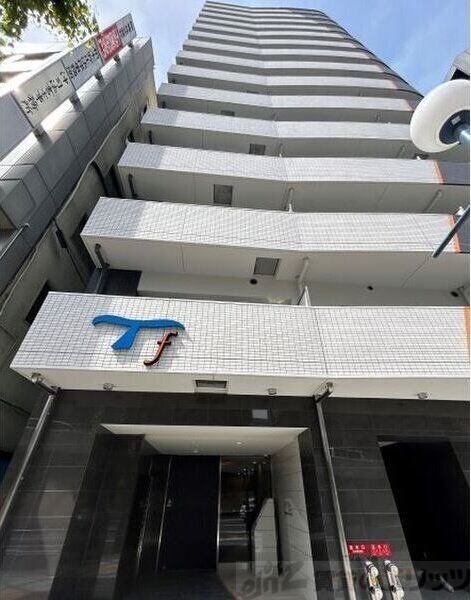 セレニテフラン梅田の物件外観写真