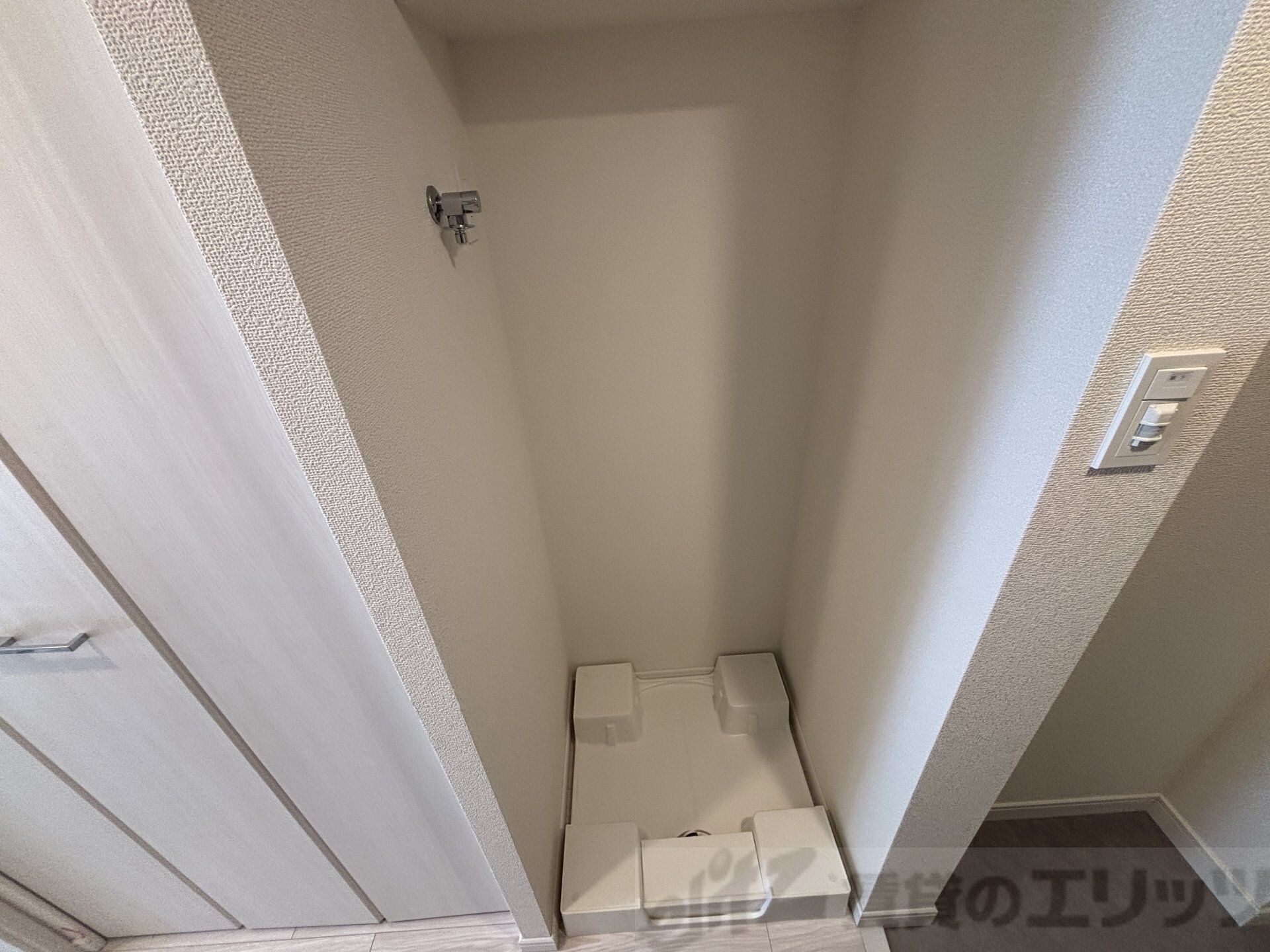 クレストコート江坂垂水町の物件内観写真