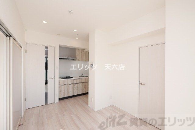 シーズンフラッツ梅田EASTの物件内観写真