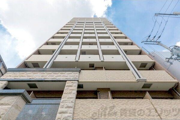 プレサンス新大阪クレスタの物件外観写真