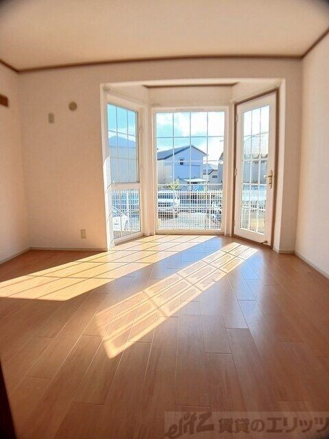 ニイナセレノの物件内観写真