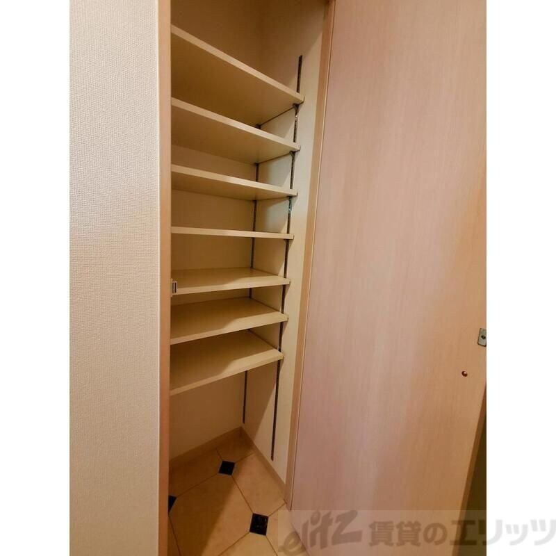 フジロイヤルローズコートの物件内観写真