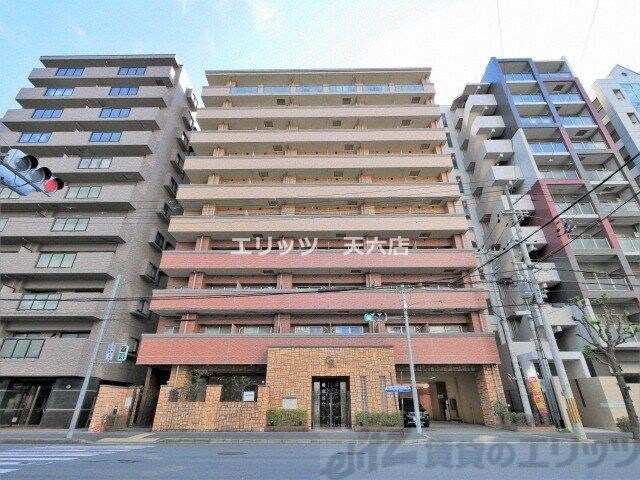 グランシス江坂の物件外観写真