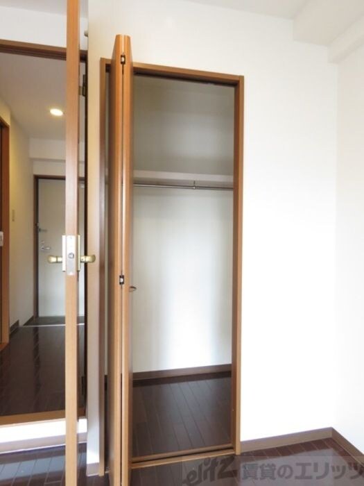 ラトゥール江坂の物件内観写真