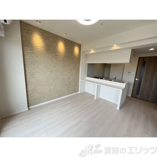 スプランディッド江坂駅前の物件内観写真