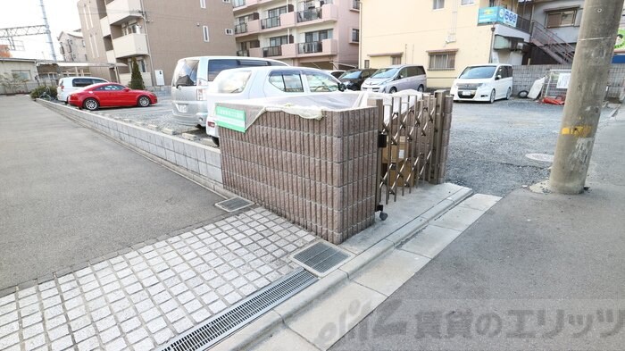 Station side courtの物件内観写真